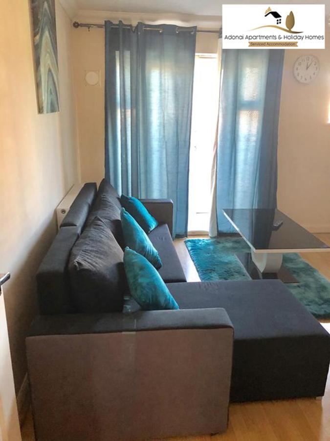 2 Bedroom Apartment At Dagenham , Adonai Serviced Accommodation, Free Wifi And Parking Dış mekan fotoğraf