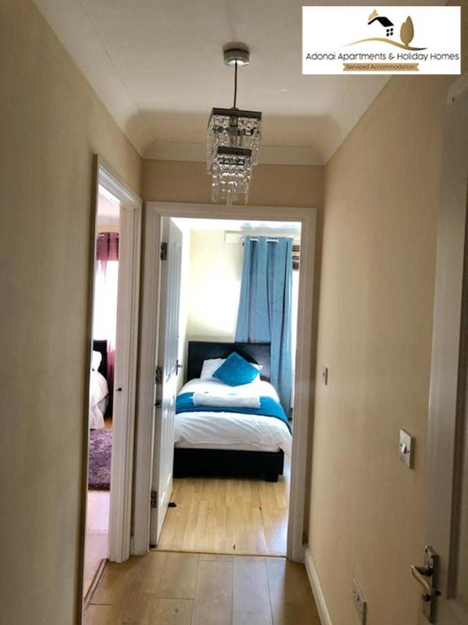 2 Bedroom Apartment At Dagenham , Adonai Serviced Accommodation, Free Wifi And Parking Dış mekan fotoğraf
