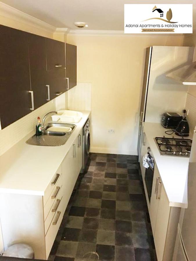2 Bedroom Apartment At Dagenham , Adonai Serviced Accommodation, Free Wifi And Parking Dış mekan fotoğraf