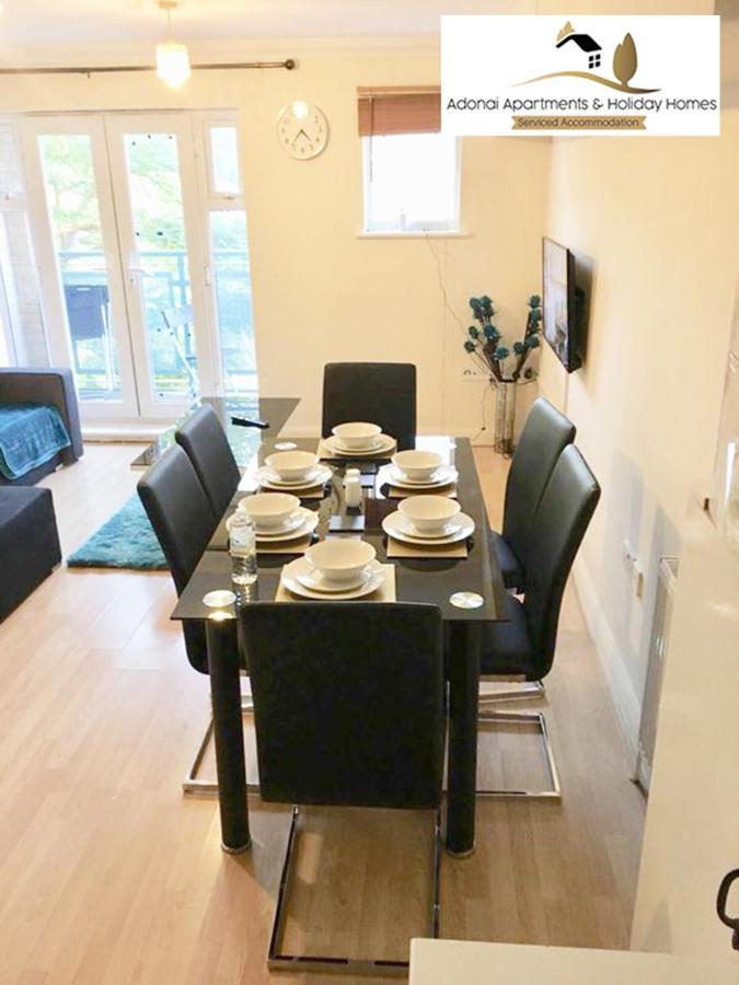 2 Bedroom Apartment At Dagenham , Adonai Serviced Accommodation, Free Wifi And Parking Dış mekan fotoğraf