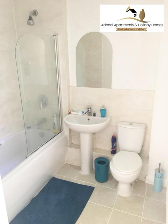 2 Bedroom Apartment At Dagenham , Adonai Serviced Accommodation, Free Wifi And Parking Dış mekan fotoğraf